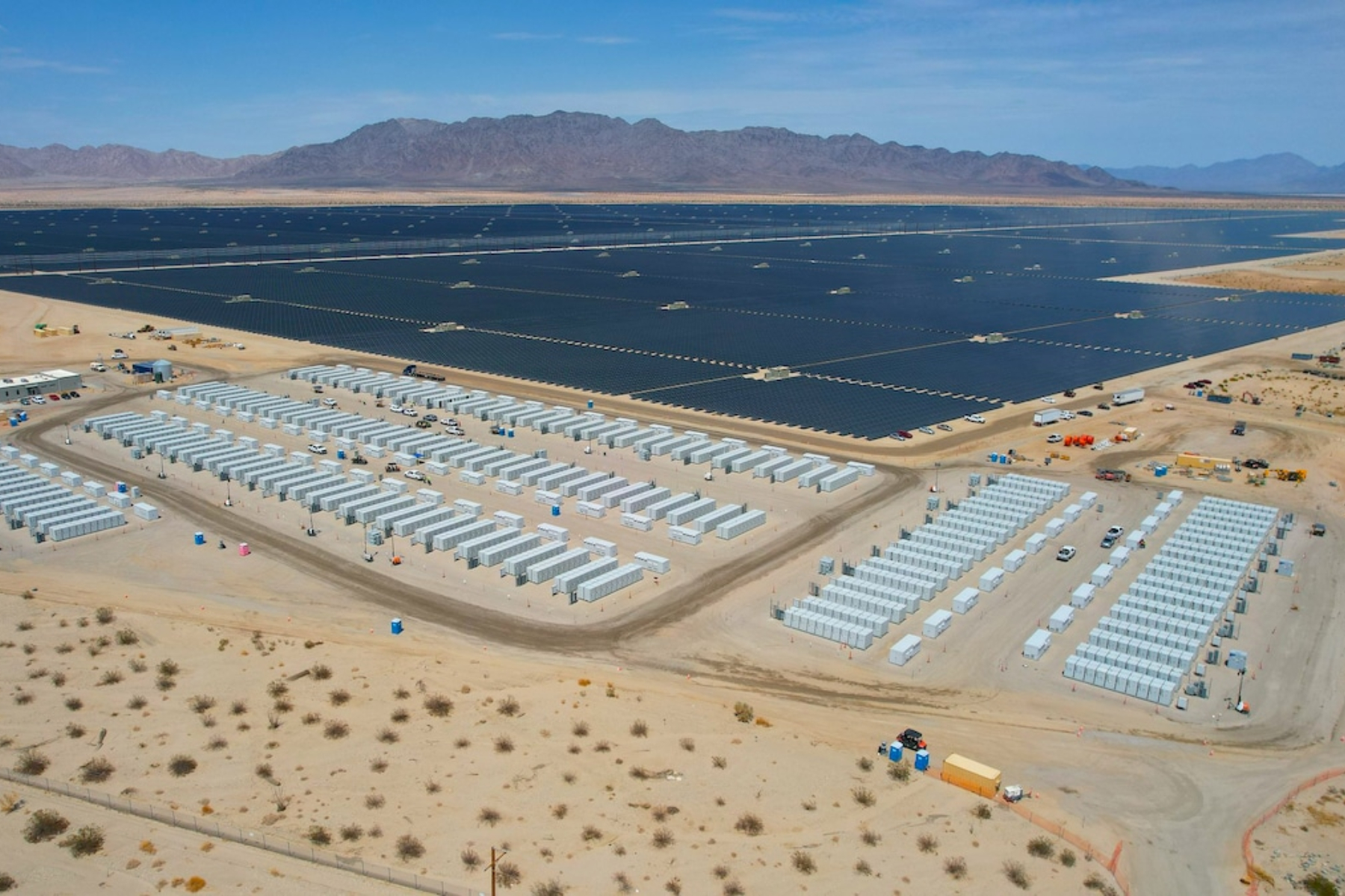 Large industrial solar array in the desert